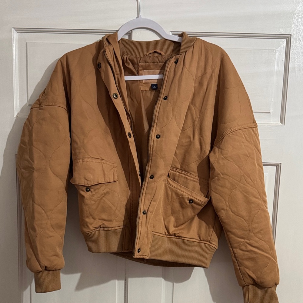 Women’s  Tan Quilted Jacket